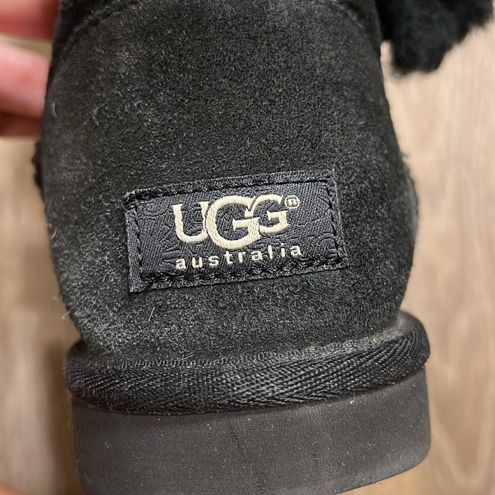 Ugg Australia Bailey Button - image 7